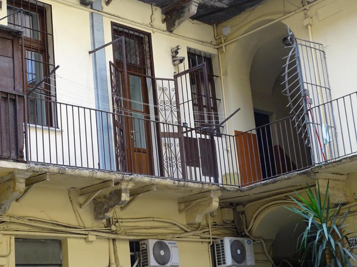 Appartamento Barbarossa In Barbaroux Turin Bagian luar foto